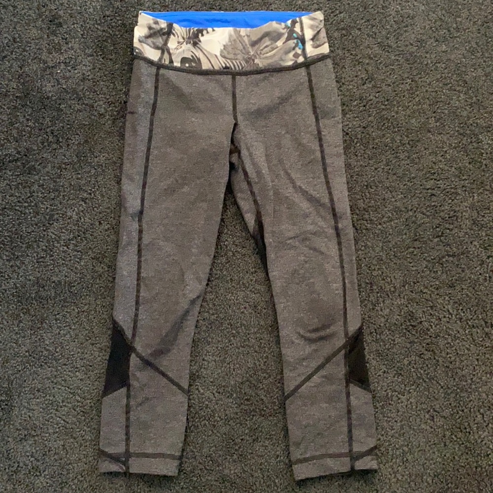 Lululemon leggings size 4 EUC